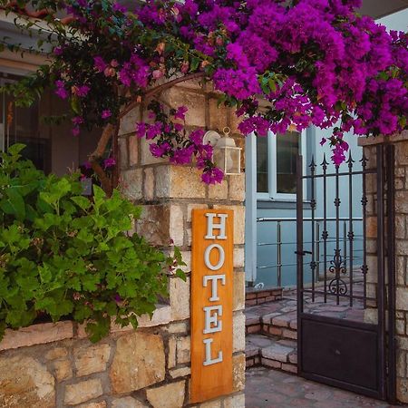 Rondos Hotel Himare Exterior photo