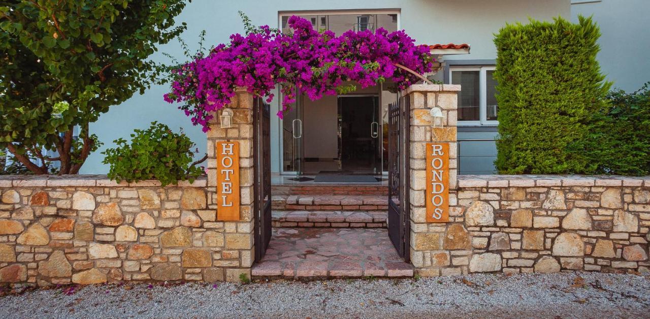 Rondos Hotel Himare Exterior photo