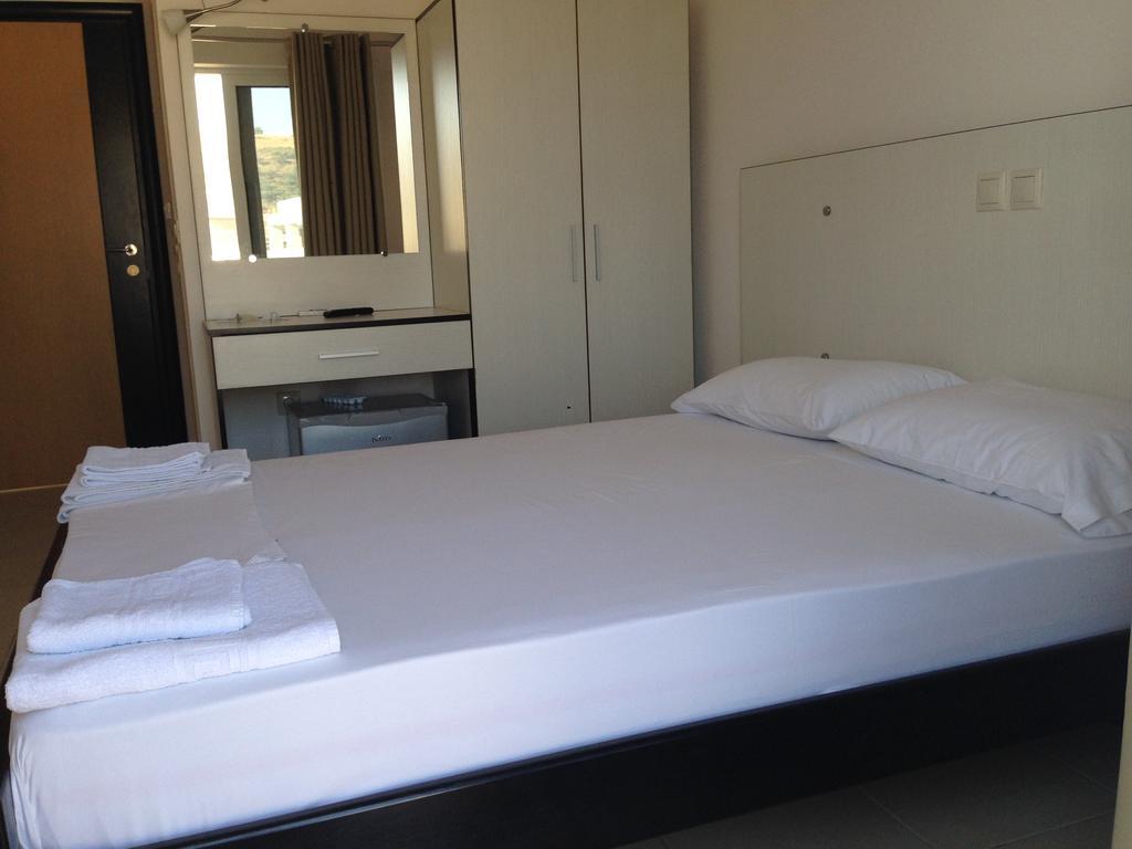 Rondos Hotel Himare Room photo