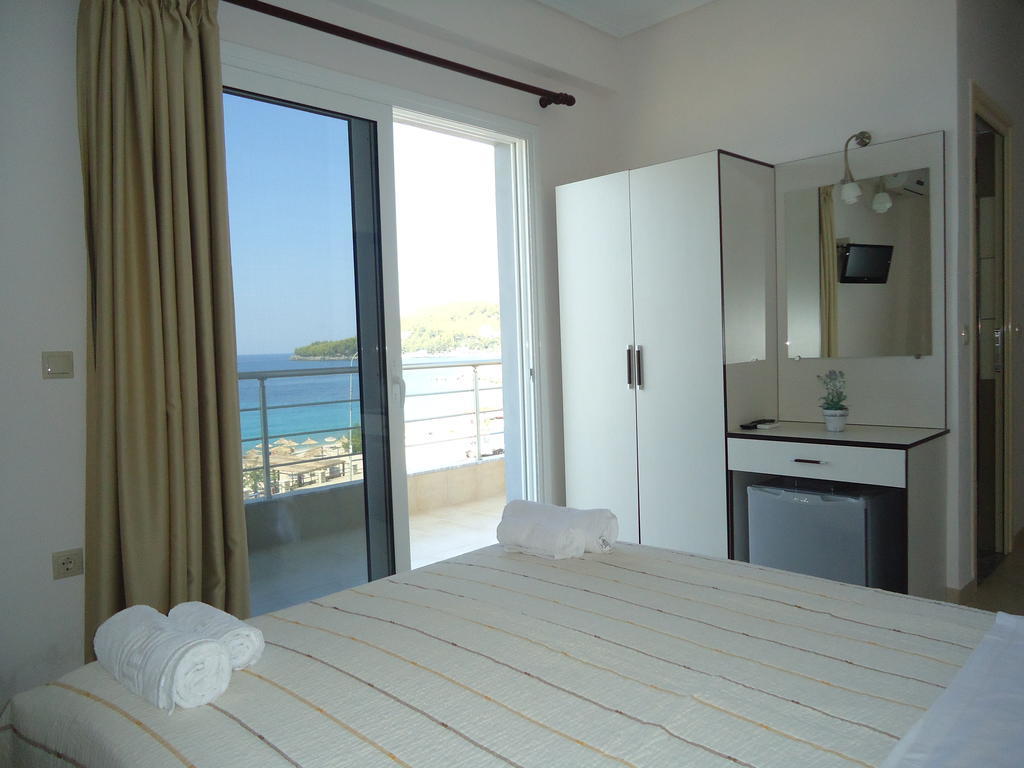 Rondos Hotel Himare Room photo