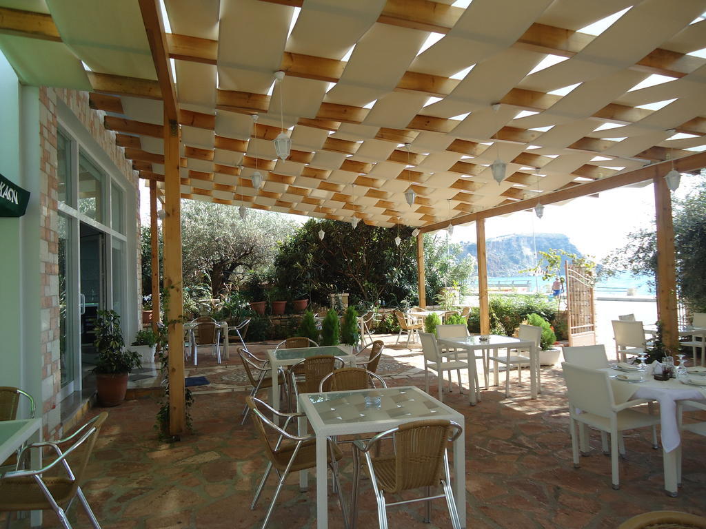 Rondos Hotel Himare Exterior photo