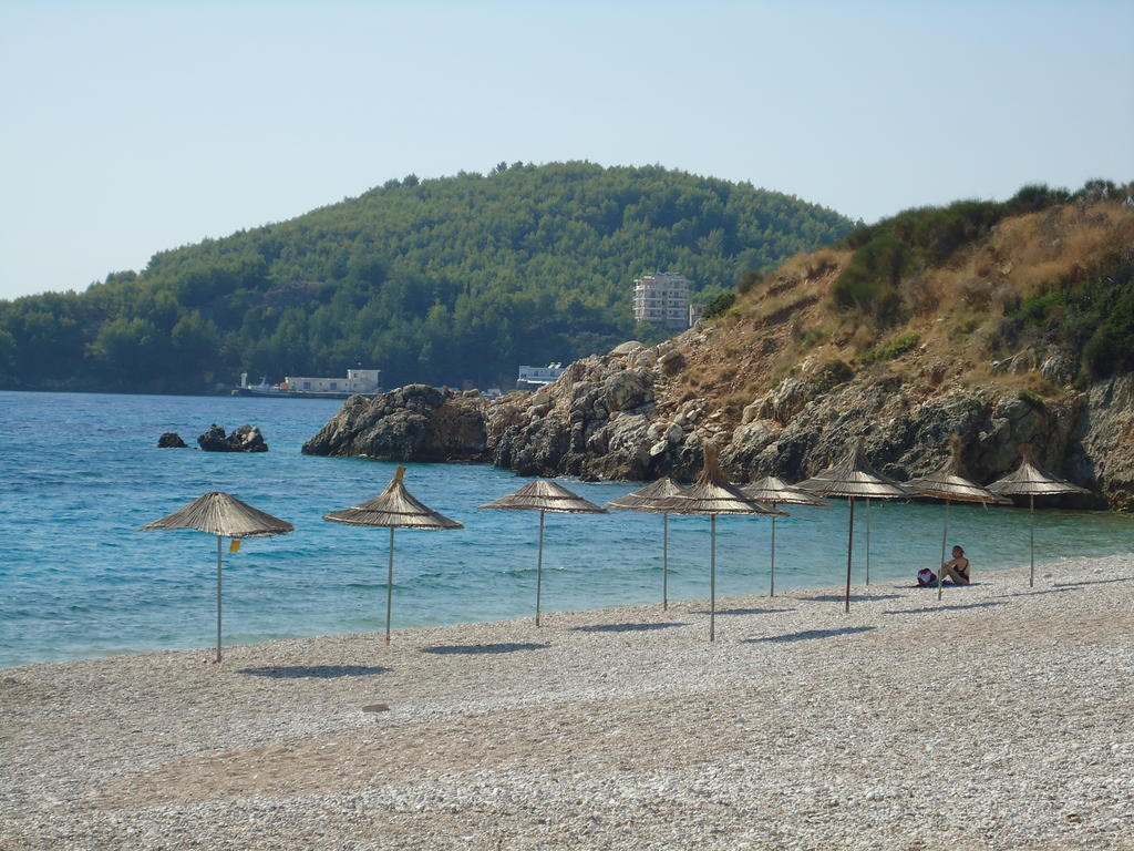 Rondos Hotel Himare Exterior photo